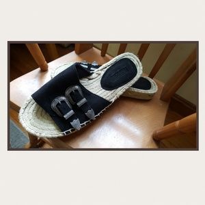 Forever 21 sandals size 8